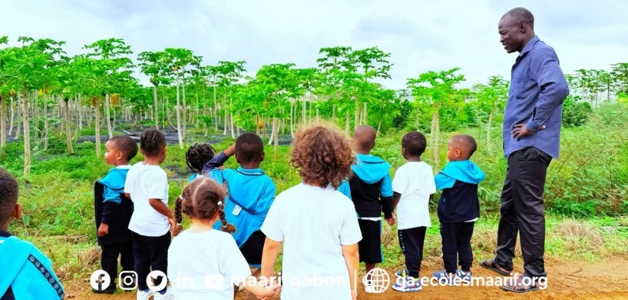 LA MATERNELLE EN EXPLORATION AU JARDIN D’AKANDA !